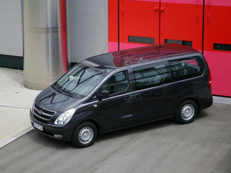  Hyundai H-1 Wagon 2007 года  (фото 8 из 15)
